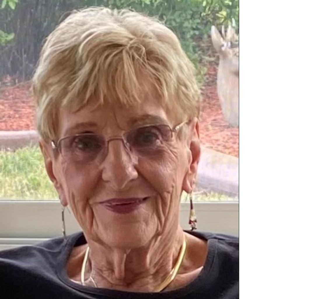 Obituary of Rosalind V Robb