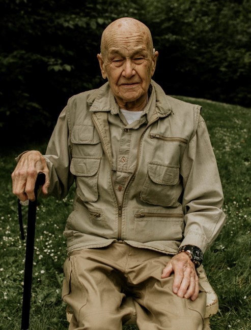obituary image
