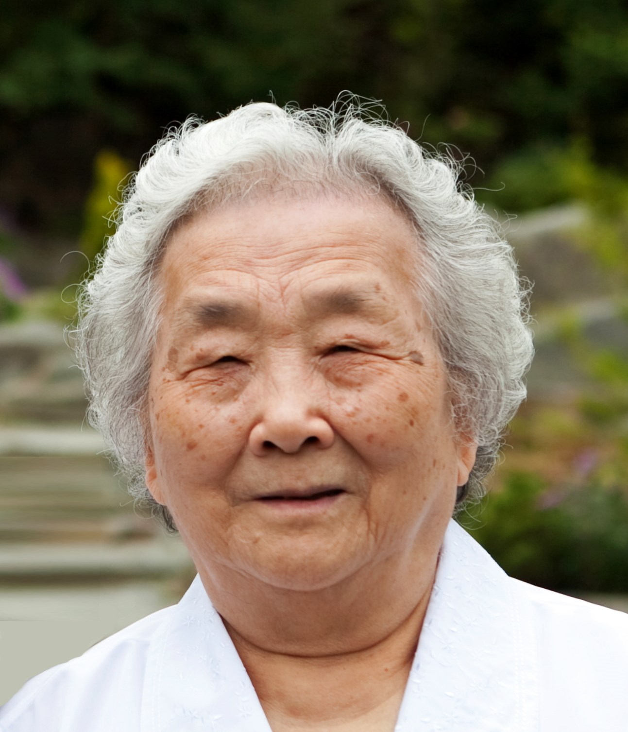 Obituary of Ms. Helen Wu