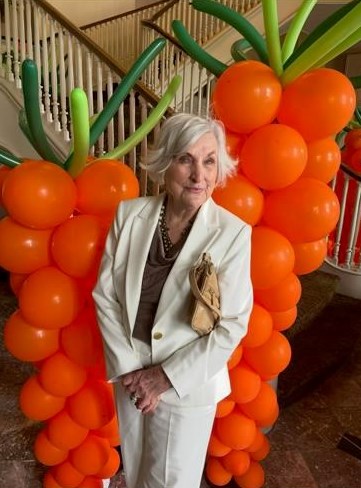 Obituario de Elaine Hudgens Evans