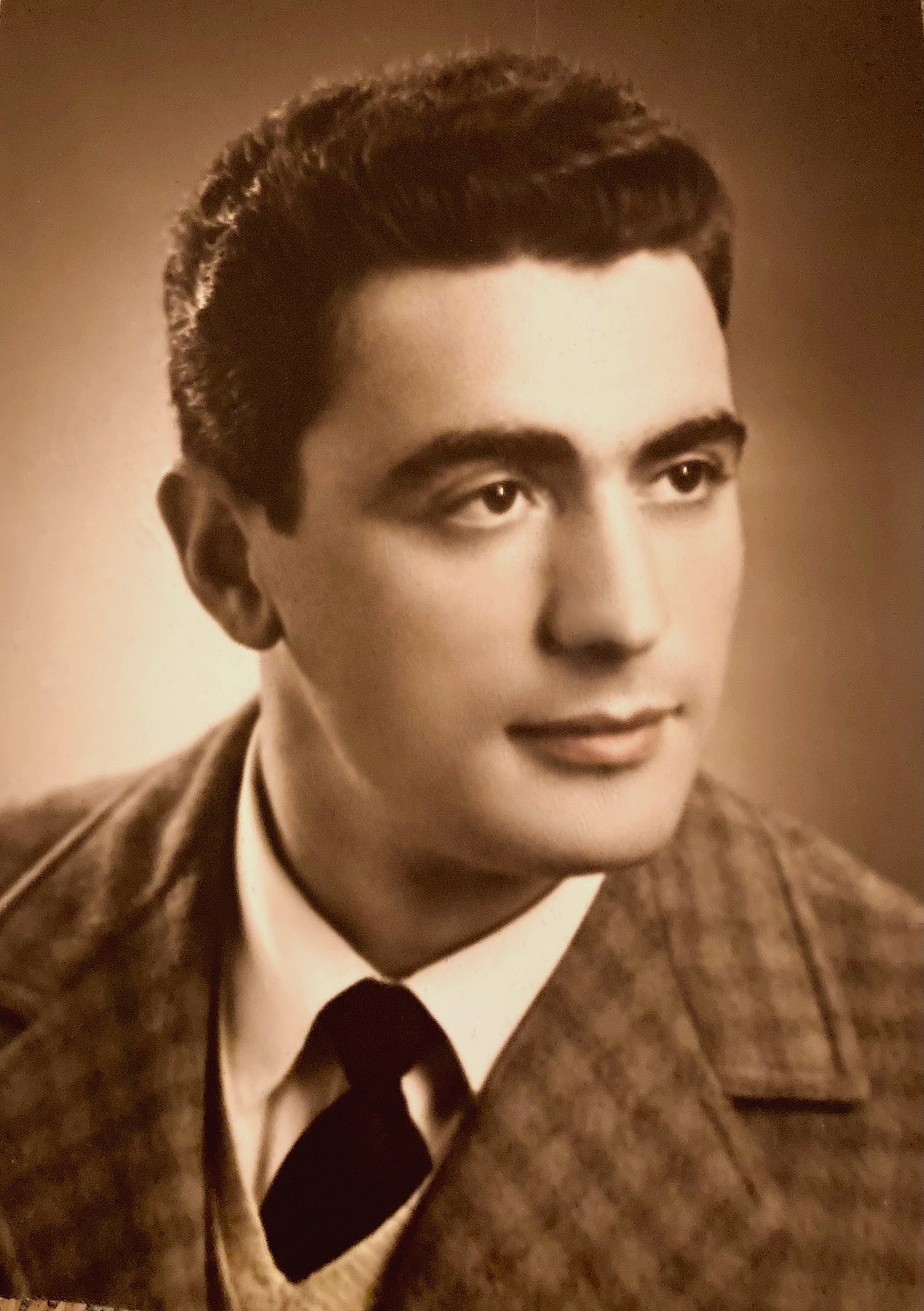 Obituary of Lorenzo D'Avanzo