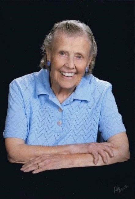 Obituary of Carleen Heinrich Daughters