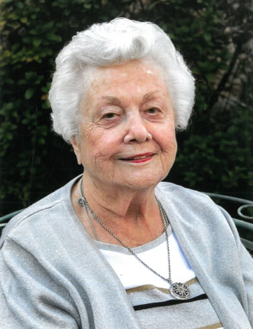 Obituary of Nina Nicaud Holloway