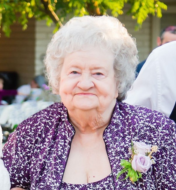 Obituary of Evelyn Doris Hawkins