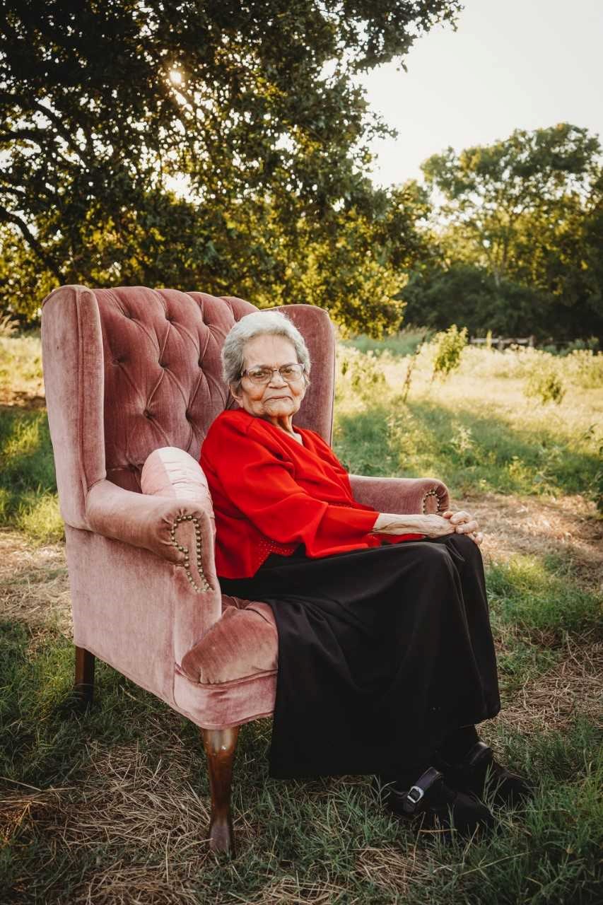 Obituary of Angela Taleno