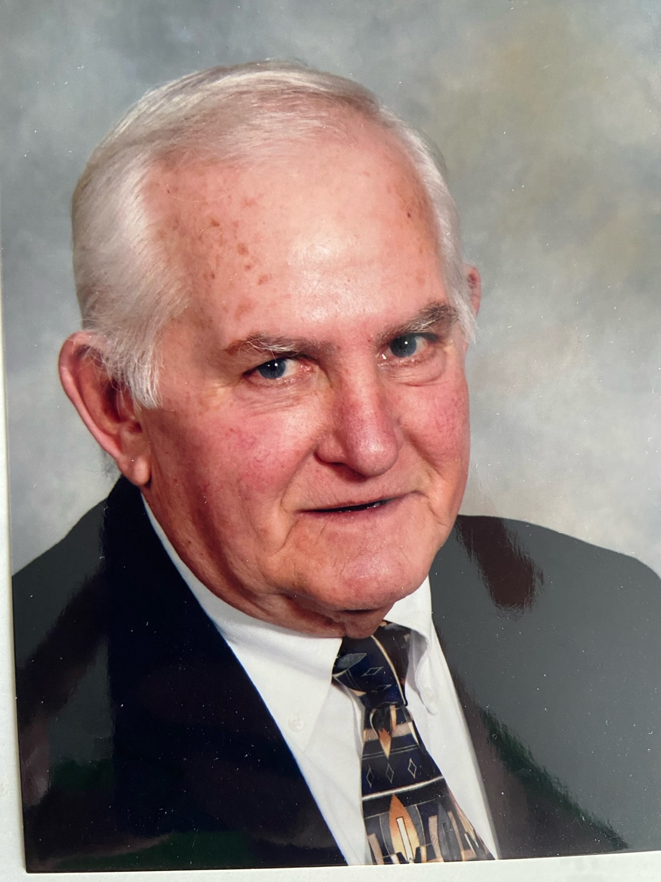 Obituary of Walker Thomas