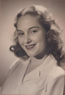 Obituario de Jeanne Nestor