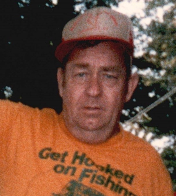 Hooked on fishing' Baseball Cap