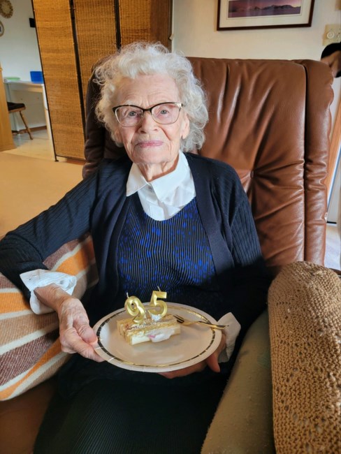 Obituary of Anne Mary Saur