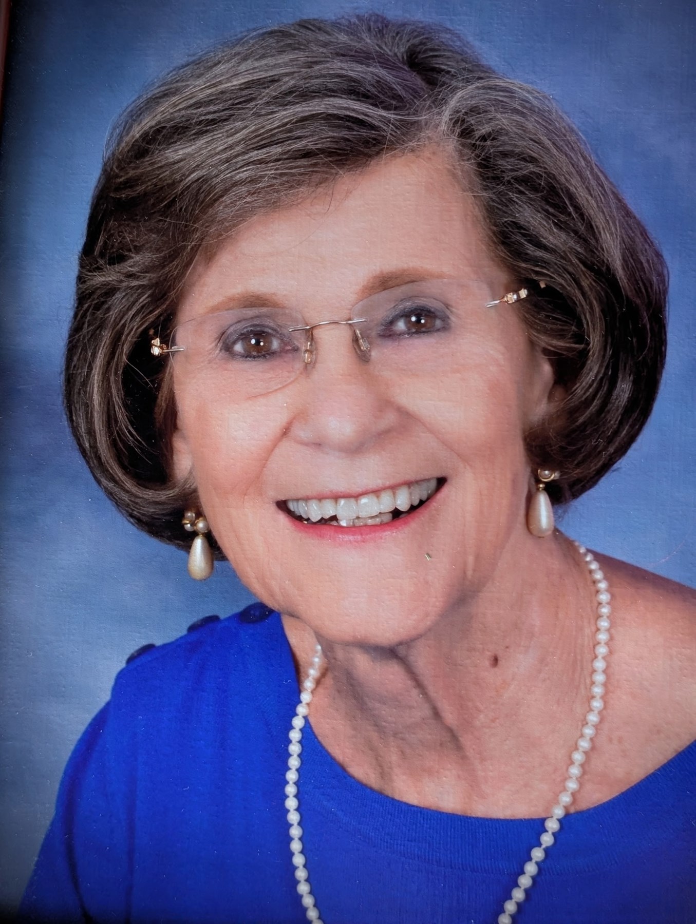 Obituary of Mary Francis "BeBe" Bond Carll
