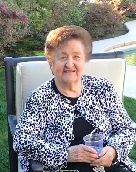 Obituary of Toula Tsaris