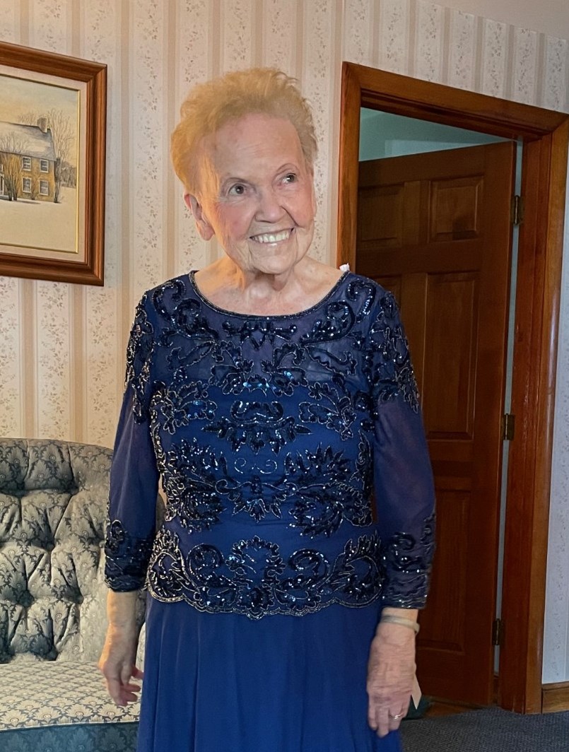 Madeline Marie (Roche) Driscoll Obituary - Sudbury, MA