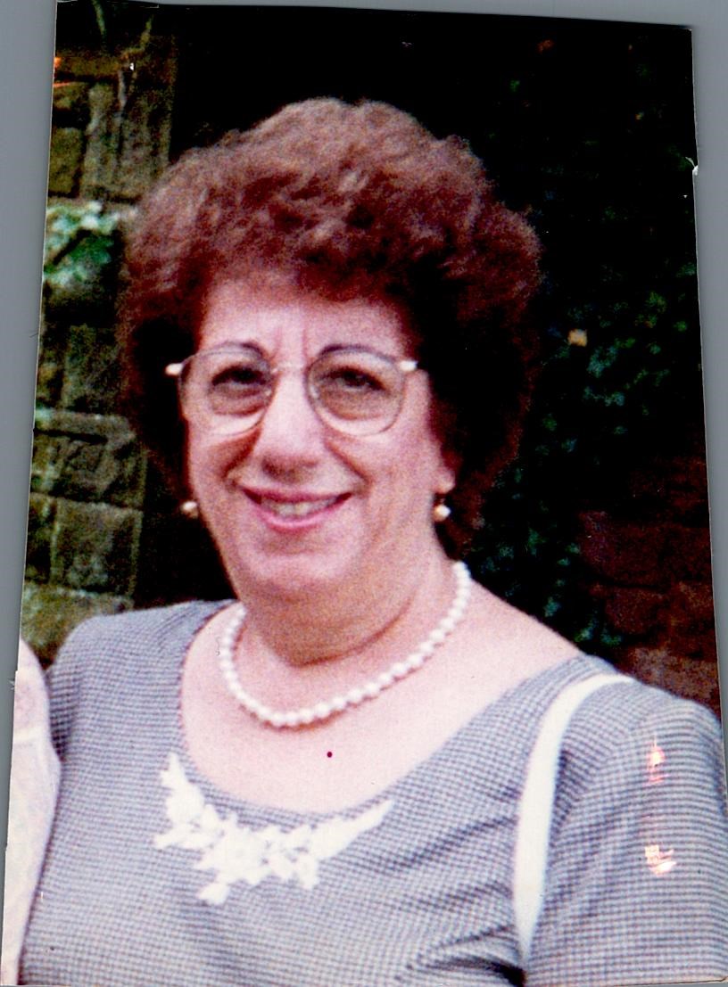 Avis de décès de Ann Dolores Farr