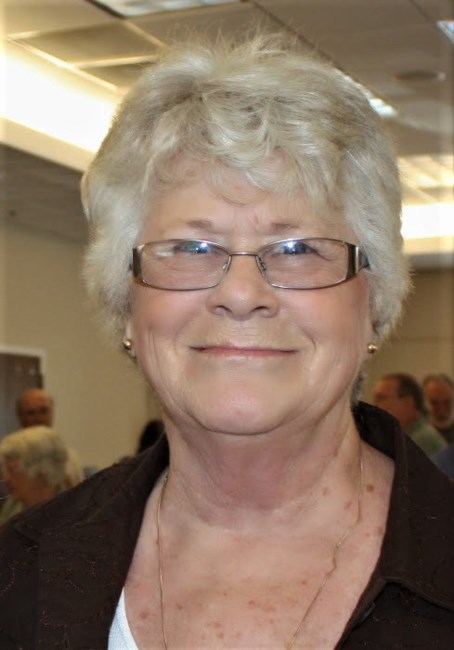 Obituary of Alta Hoon Vanderhooft