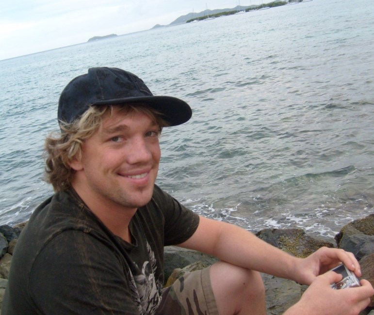 Avis de décès de Mr. Reeve Mikkelson