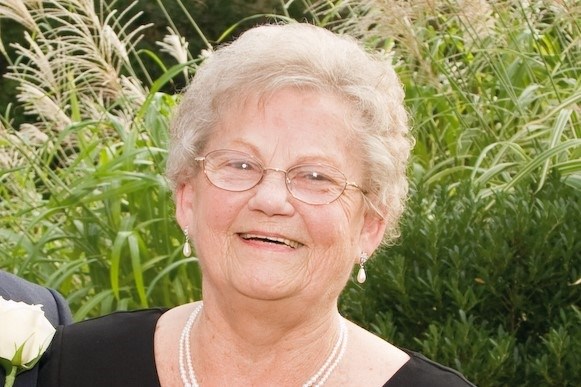 Obituary of Eileen Ruth Kushmerek
