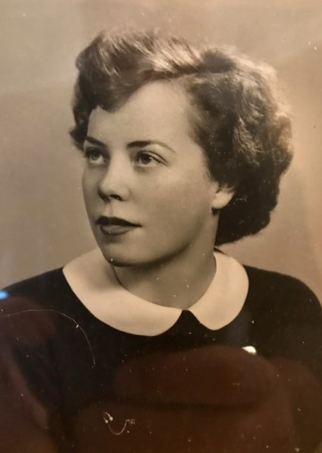 Obituary of Elizabeth Antonia Pecknold
