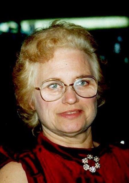 Obituary of April Bennett Watts