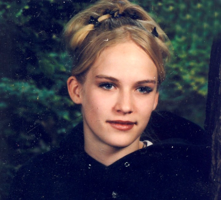 Obituary of Ms. Gina Louise Cox