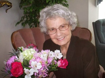Obituary of Evelyn Grace Hoy