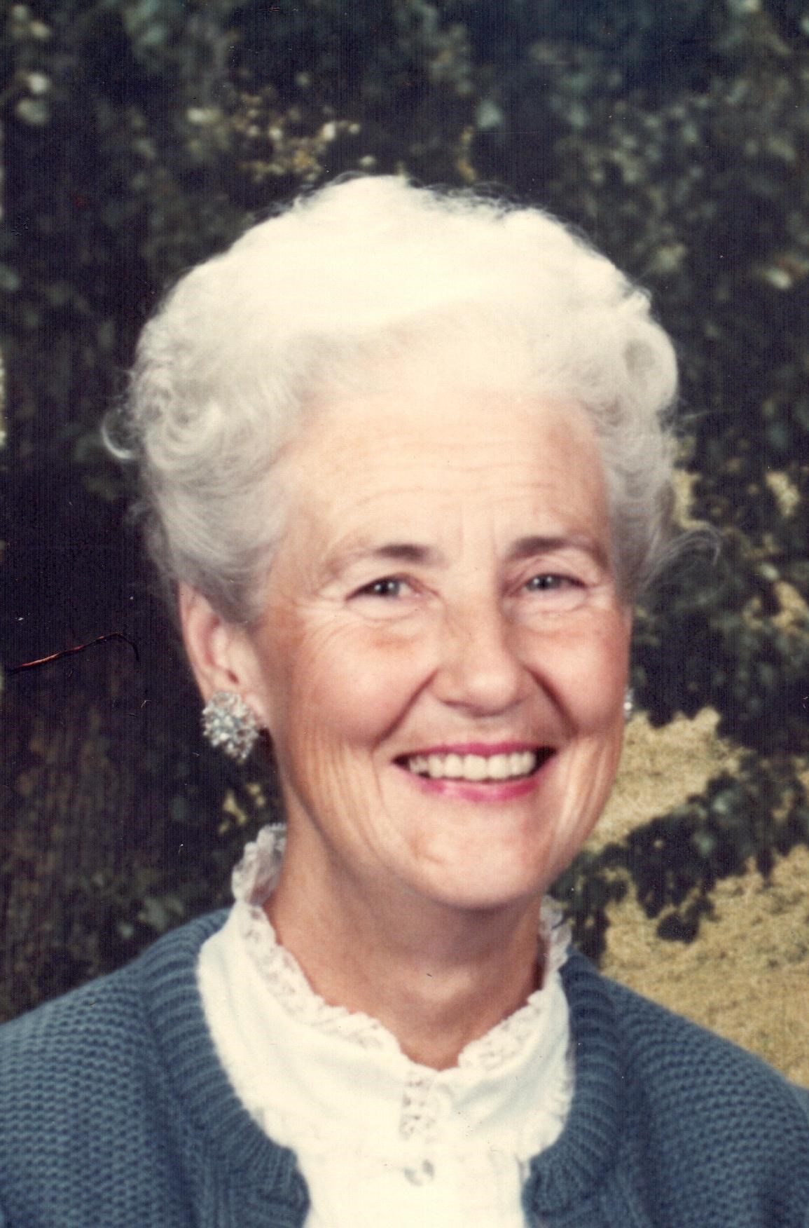 Obituario de Helen Dene Bisnett