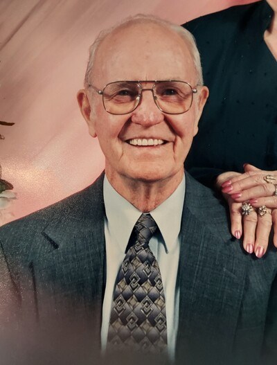 Obituary of Carl "Mike" Edwards