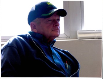 Obituario de Gene E. Naue