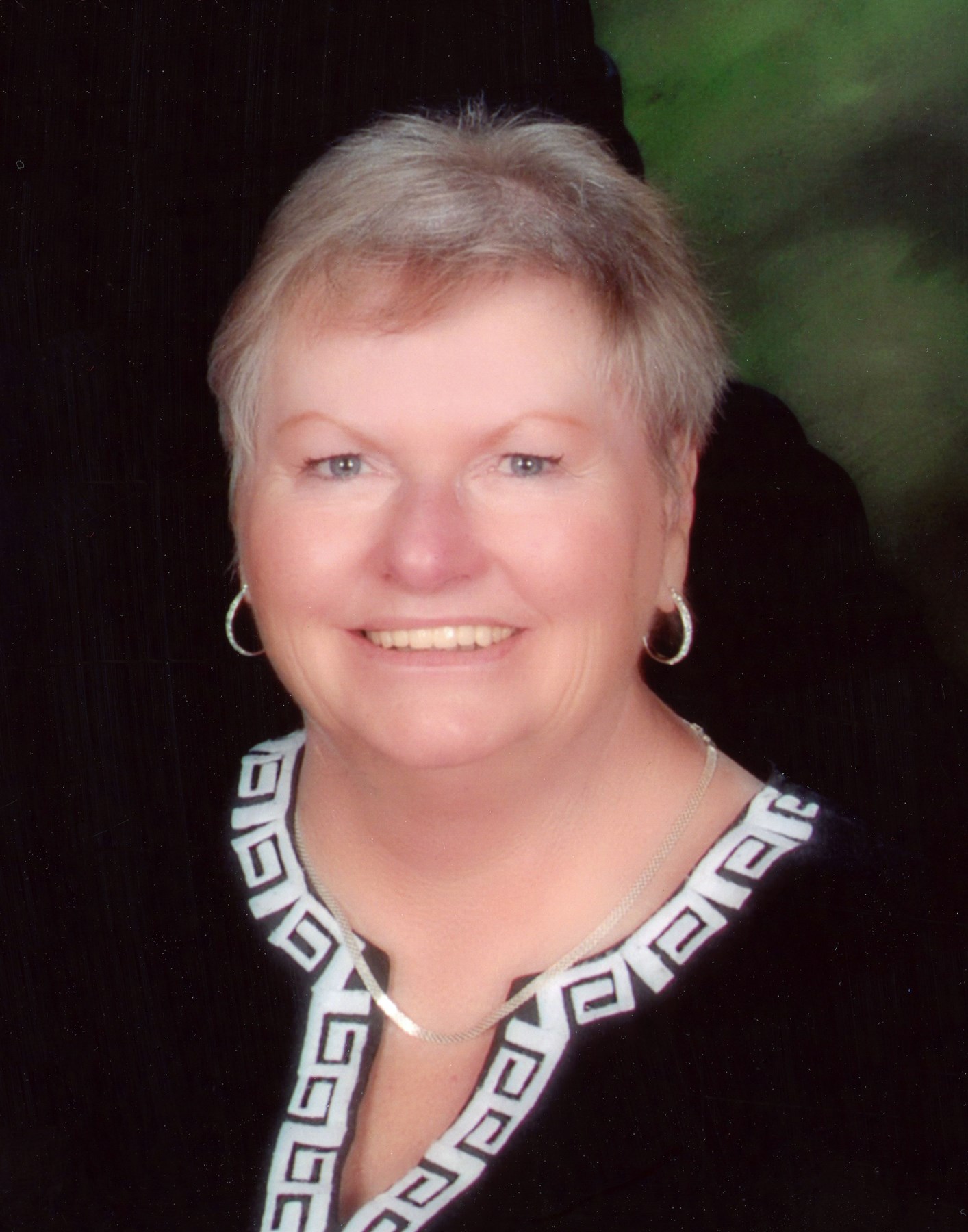 Nanaimo Obituaries - a4f72qw