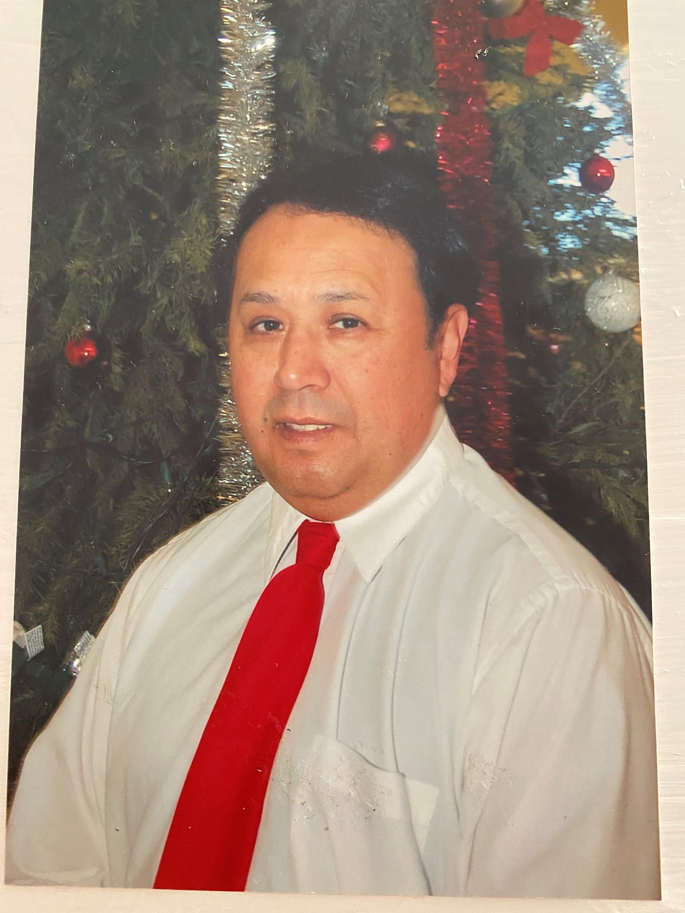 Obituary of Efrain Molina