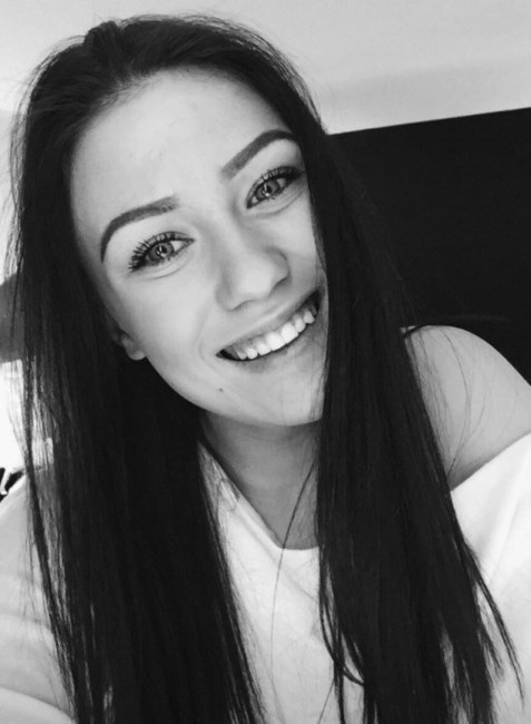 Obituary of Tori Hanson