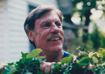 Obituary of Lloyd E. Davis