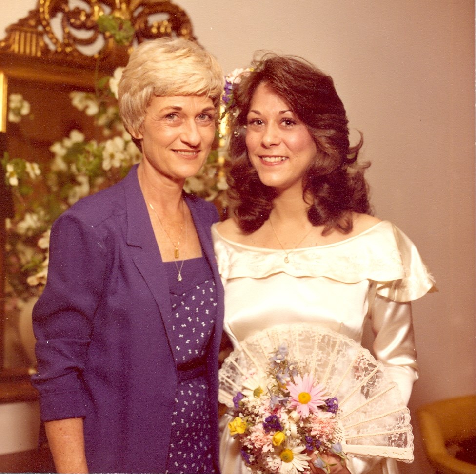 Obituary of Peggy H Wallis