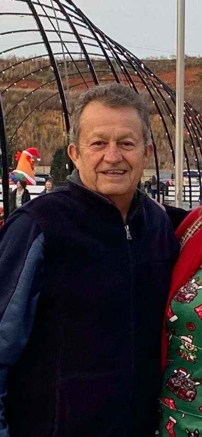 Obituary of Dee H Holder