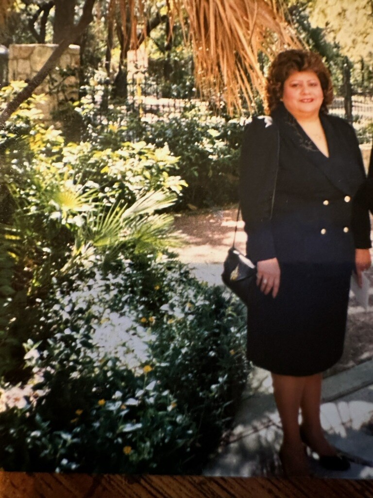 Obituario de Estella S. Avila