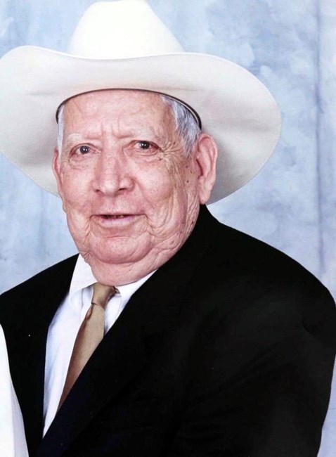 Obituary of Genaro Molina Arana