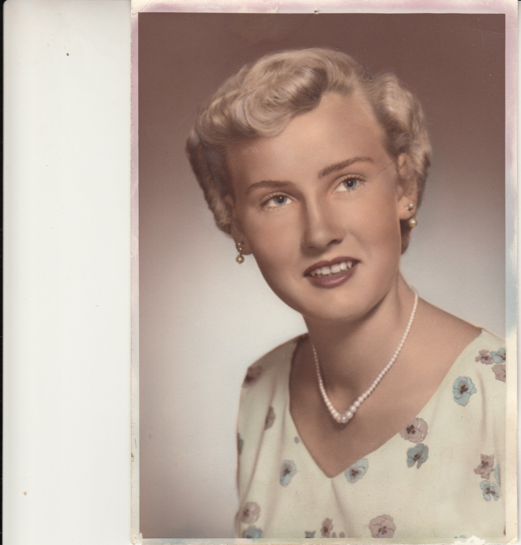 Obituary of Ann Florence Stahl