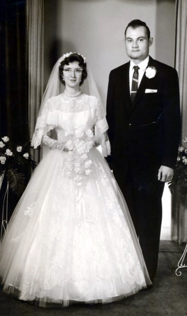 Obituario de Laurine L Krejci