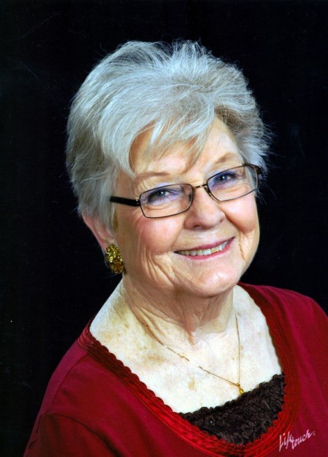 Obituary of Elizabeth "Betty" Harris Hollenbeck