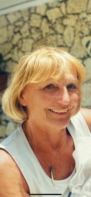 Obituary of Monique Hélène Beucler
