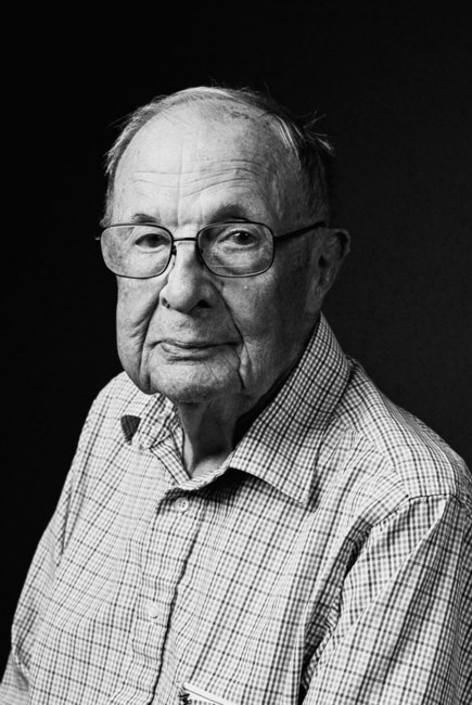 Obituary of Everett Smith