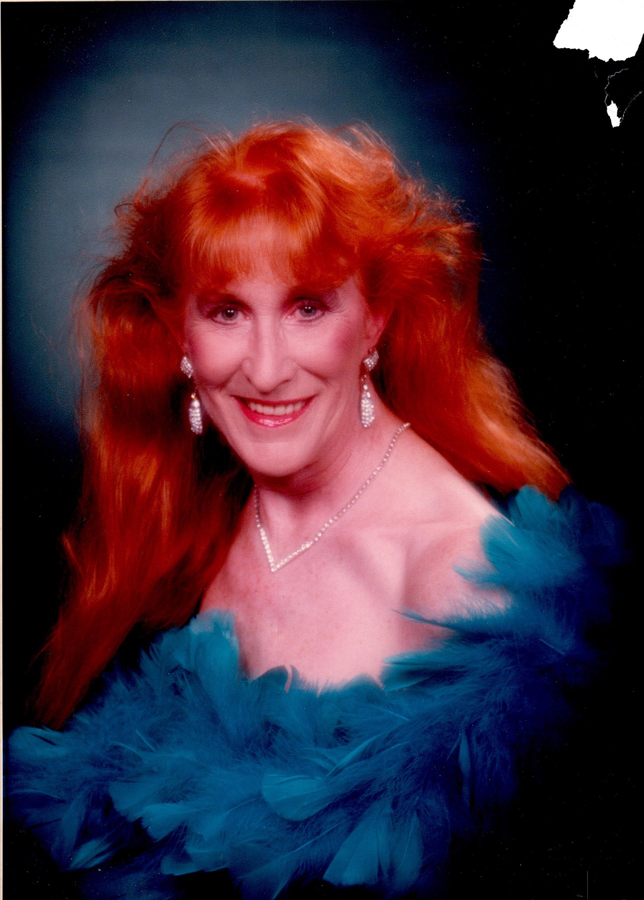 Obituary of Daphne Violet Bible