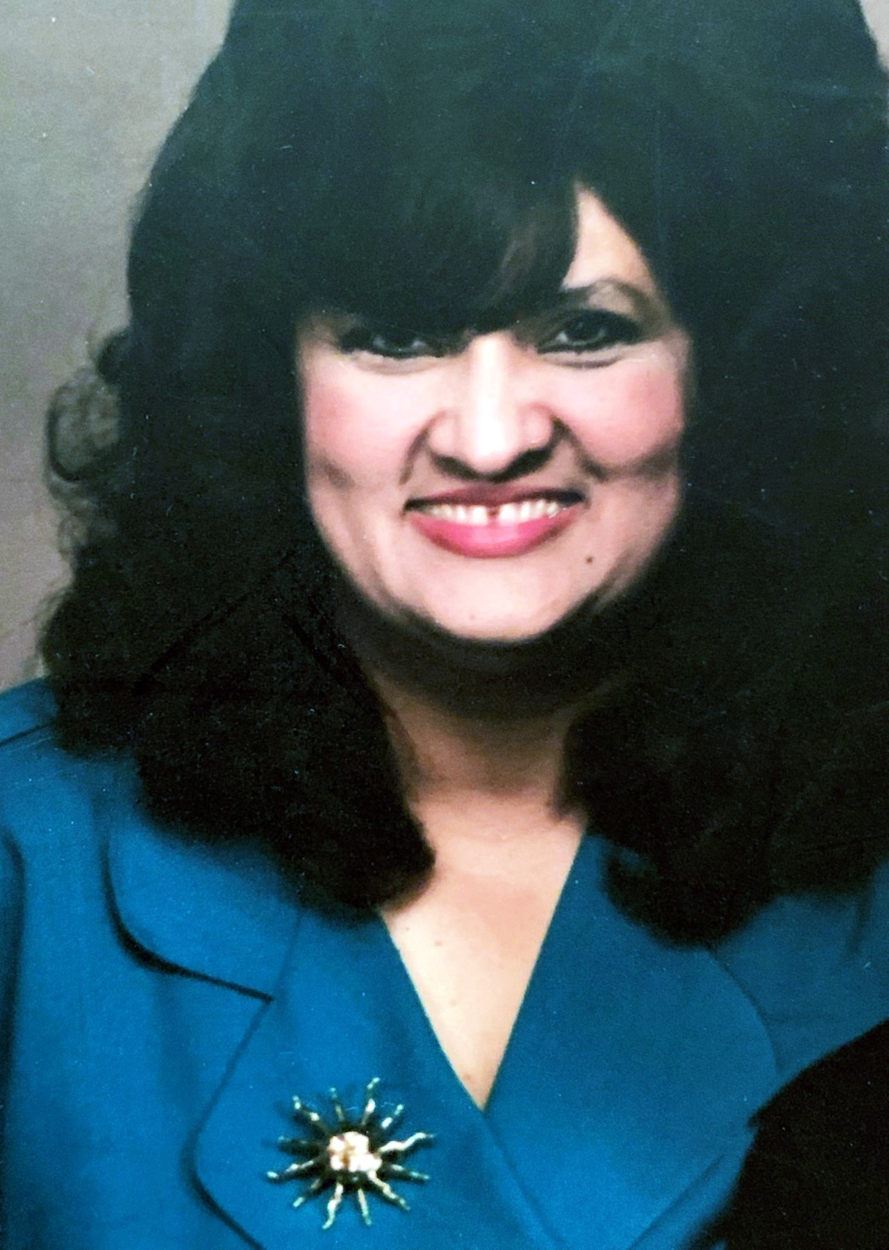 Obituary of Veronica "Ronnie" Catherine Ross