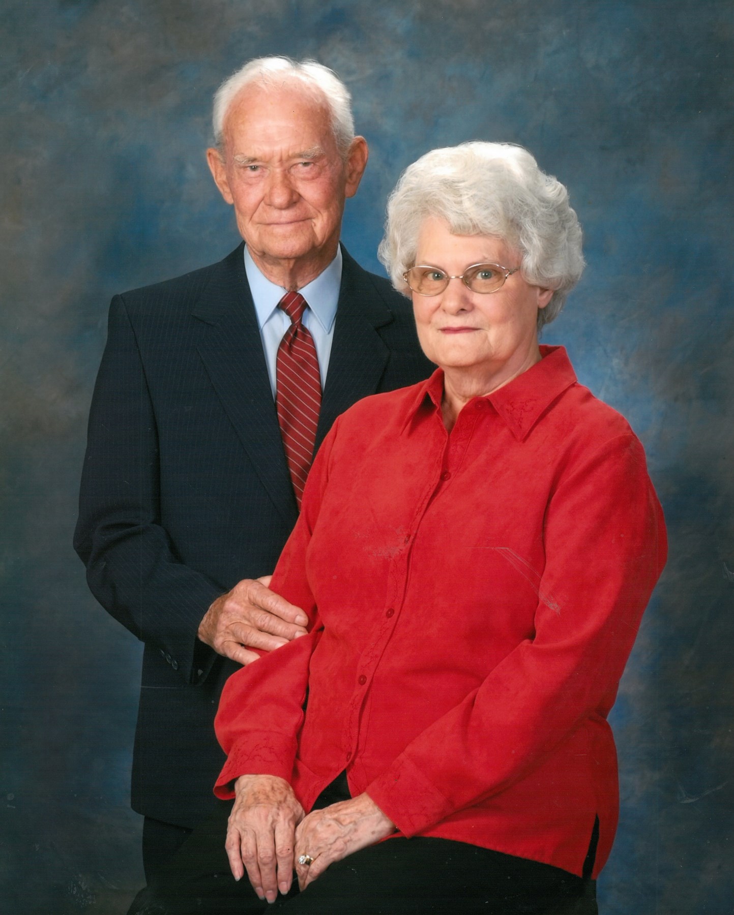 Obituario de Mary Lee Walton and Howard L. Walton