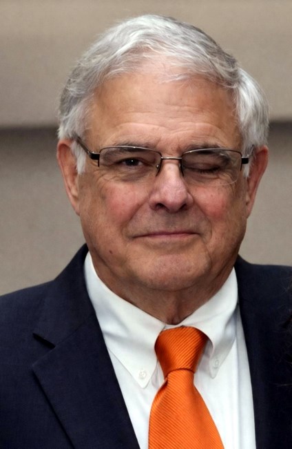 Obituary of Robert Edgar Perry III