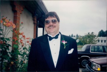 Obituario de Peter George Mills