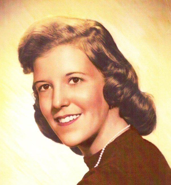 Obituary of Kennalee Mary Cox Warner