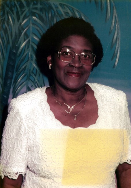 Obituary of Daphne Whilemina Francis