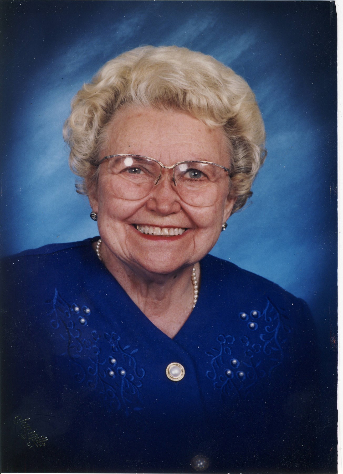 Obituario de Leona Lovada Holloway