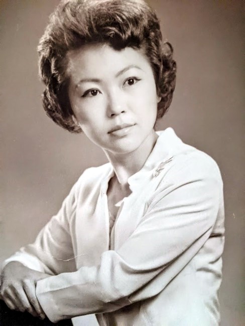 Obituary of Violet Tong