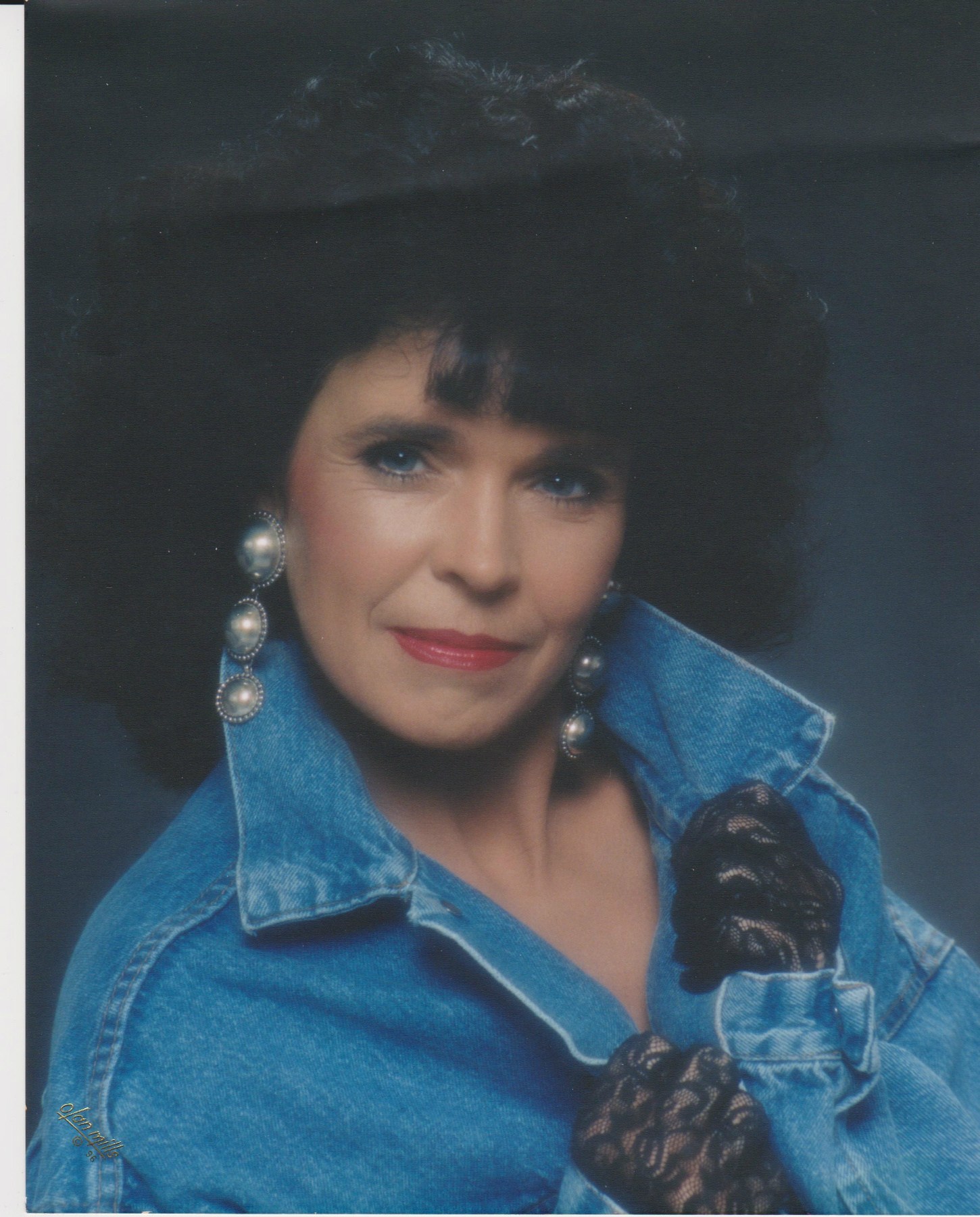 Obituary of Nadine Marie Hoffman
